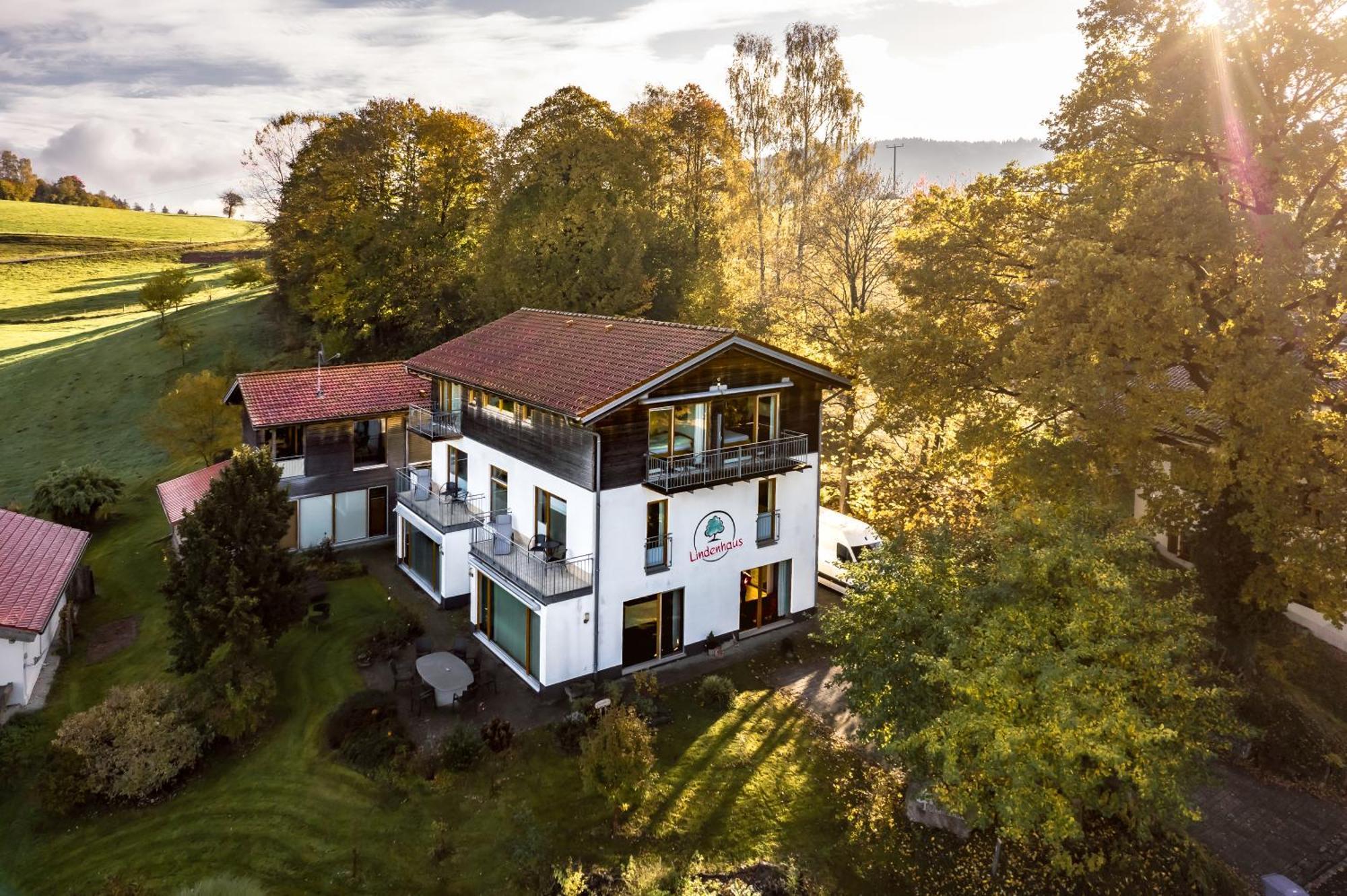 Lindenhaus Hotel Цвизел Екстериор снимка